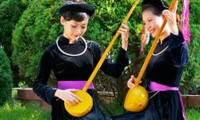 Provincia de Bac Kan conserva el canto “Then” y el instrumento “Tinh”