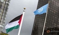 Ceremonia de izamiento de bandera palestina por primera vez en la ONU