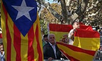 Tribunal Constitucional español anula resolución independentista de Cataluña