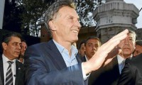 Presidente electo argentino realiza una visita relámpago a Brasil y Chile  