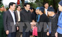 Presidente vietnamita inspecciona la aldea cultural y turística en Ha Giang
