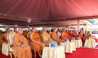 Delegación budista vietnamita asiste a ceremonia de cremación de bonzo laosiano  