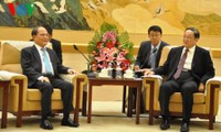 Continúan actividades del presidente del Parlamento vietnamita en China 