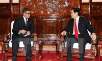 Presidente vietnamita se reúne con embajadores salientes de países regionales 