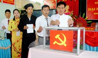 Pueblo vietnamita a la expectativa del XII Congreso Nacional del Partido Comunista