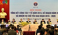 Exhorta premier vietnamita a impulsar la formación de médicos