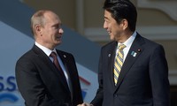 Efectúan conversaciones telefónicas mandatarios ruso y japonés sobre temas internacionales  