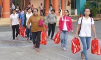 Entrega Ciudad Ho Chi Minh regalos a trabajadores en condiciones difíciles