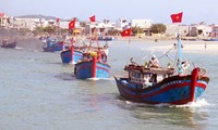 Cientos de barcos pesqueros reanudan trabajo en caladero de Truong Sa