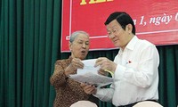 Presidente de Vietnam en contacto electoral en Ciudad Ho Chi Minh