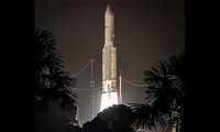 Lanzan con éxito satélite de comunicaciones Eutelsat 65 en América del Sur