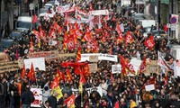 Masiva manifestación en Francia en contra de reforma laboral