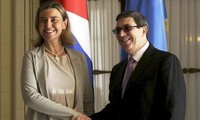 Cuba y la Unión Europea firman un acuerdo para normalizar las relaciones