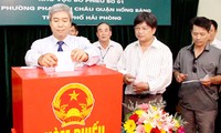 Frente de la Patria de Vietnam realiza estricta supervisión electoral