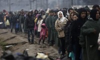 Grecia pospone reenviar a refugiados a Turquía