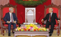 Consolidan relaciones de cooperación entre Vietnam y Francia