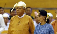Presidente electo de Myanmar asume el poder