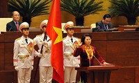 Nueva dirigencia vietnamita: Juramento y determinación de acción