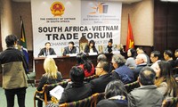 Vietnam y Sudáfrica promueven cooperación en transporte marítimo