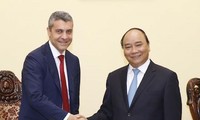 Primer ministro de Vietnam recibe a director ejecutivo de Goldman Sachs 
