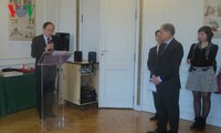 Historiador vietnamita recibe título honorífico en Francia 