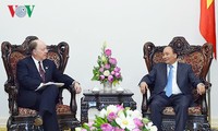 Primer ministro de Vietnam: Las empresas deben abanderar cooperación Vietnam-Estados-Unidos