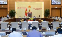 Sesiona reunión 48 del Comité Permanente del Parlamento vietnamita