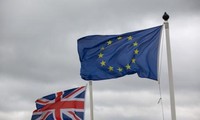 Votar para irse de la UE significa bombardear la economía, dice el premier británico