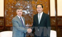 Agradece Vietnam contribución del embajador argentino al fomento de relaciones