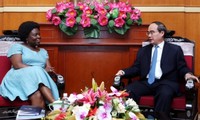 Presidente del Frente de la Patria de Vietnam se reúne con la directora del Banco Mundial en el país