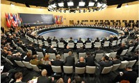 Cumbre de la OTAN prevé cambio de estrategia de seguridad