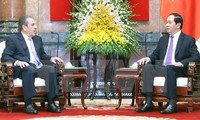 Expresidente chileno cumple su agenda de trabajo en Vietnam