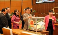 Parlamento vietnamita elige a diversos cargos importantes del órgano