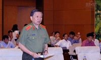 Parlamento de Vietnam aborda proyecto de Ley del Vigilante