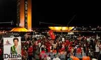 Manifiestan en Brasil para apoyar a la presidenta Dilma Rousseff