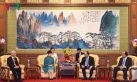 Consolidan relaciones de amistad Vietnam-China