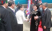 Jefa del Parlamento de Vietnam visita Laos 