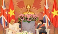 Órganos legislativos de Vietnam y el Reino Unido intensifican la cooperación