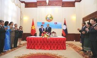Gobiernos de Vietnam y Laos fortalecen cooperación en proyectos de electricidad
