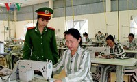 Vietnam garantiza derechos humanos en rehabilitación de presos