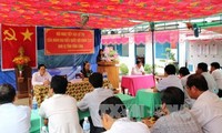 Vietnam continúa con reuniones entre diputados y el electorado 