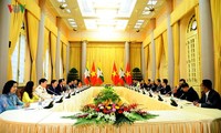 Vietnam y Myanmar abogan por profundizar relaciones de comercio e inversión