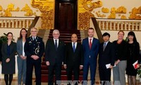 Premier vietnamita recibe a nuevos embajadores de Australia y Francia 