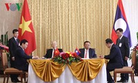 Vietnam y Laos estrechan relaciones multifacéticas especiales 