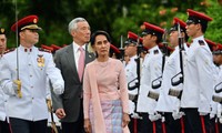 Ministra de Asuntos Exteriores de Myanmar visita Singapur 