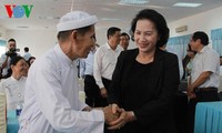 Líder parlamentaria de Vietnam se reúne con electores de ciudad meridional 