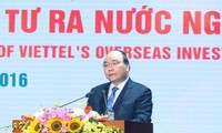 Premier vietnamita alaba a Viettel como un modelo de crecimiento del país