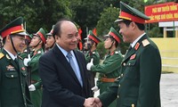 Vietnam concentra recursos para consolidar el Ejército Popular y la defensa nacional 