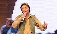 Inolvidables canciones del destacado artista Quang Ly