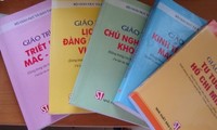 Academia Política Nacional Ho Chi Minh por mejorar la calidad de enseñanza